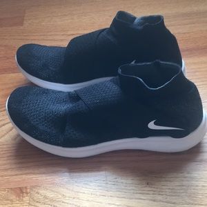 Nike Free RN Motion Velcro flyknit